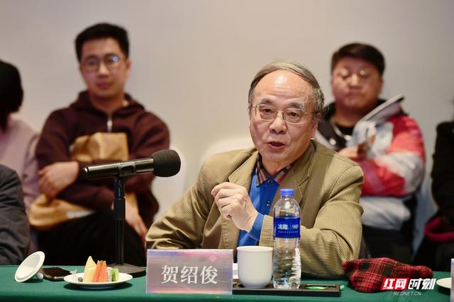 AI时代文学走向何处?作家学者共话人工智能与文学未来 AI时代文学走向何处?作家学者共话人工智能与文学未来