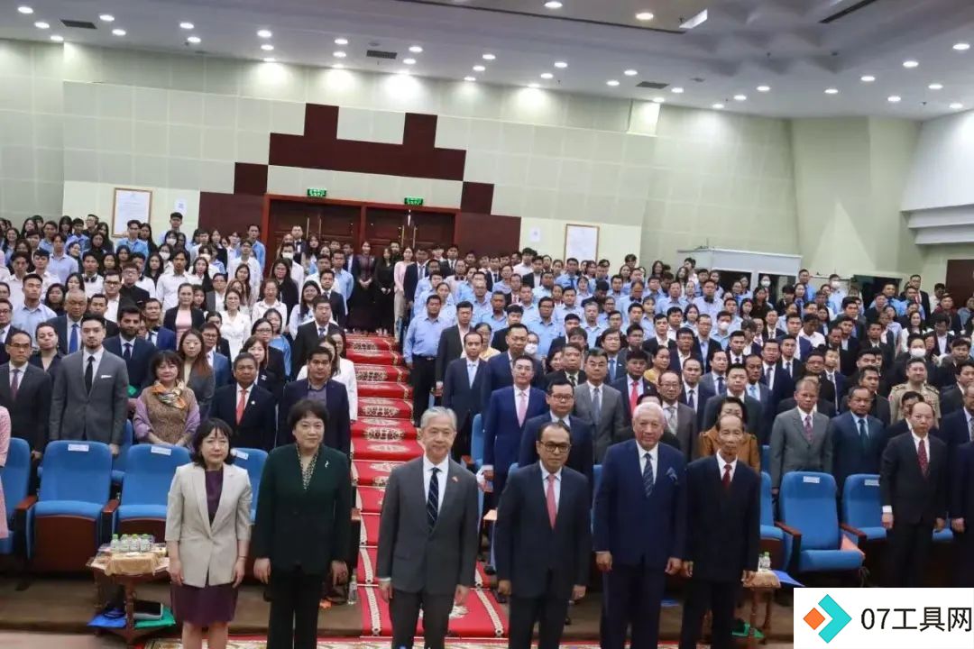 中国国际问题研究院发布《中国—东盟人工智能发展与治理合作:进展观察和推进建议》专题研究报告 中国国际问题研究院发布《中国—东盟人工智能发展与治理合作:进展观察和推进建议》专题研究报告