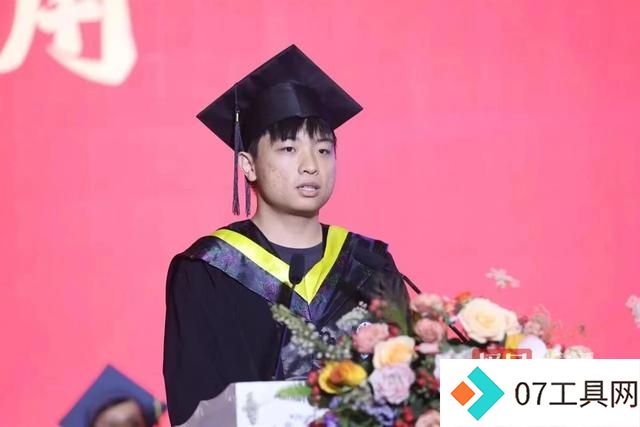 本科就在人工智能顶级会议发表论文,他从江大直博香港科技大学 本科就在人工智能顶级会议发表论文,他从江大直博香港科技大学