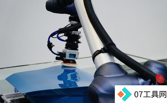 “AI+”百花齐放!高交会福田展团汇聚人工智能全产业链成果 “AI+”百花齐放!高交会福田展团汇聚人工智能全产业链成果