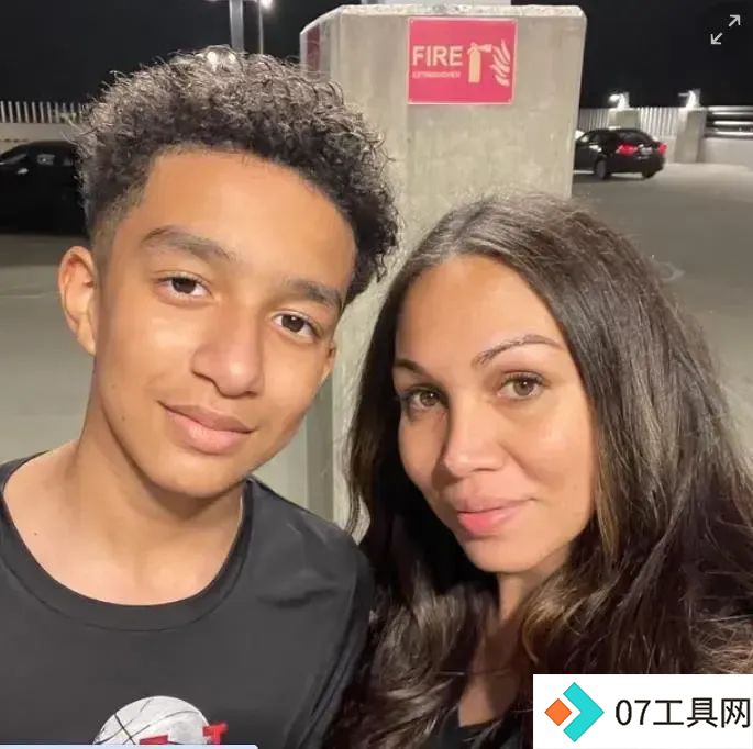第一例AI机器人致死案,他已殉情 第一例AI机器人致死案,他已殉情