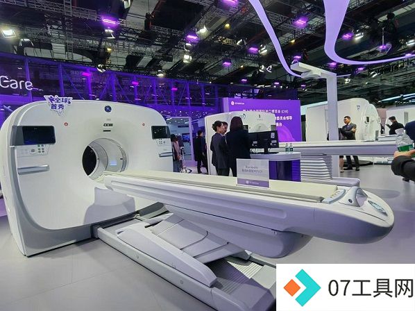 实探第七届进博会医疗器械展区 首秀首展频现 “AI+医疗”产品吸睛 实探第七届进博会医疗器械展区 首秀首展频现 “AI+医疗”产品吸睛