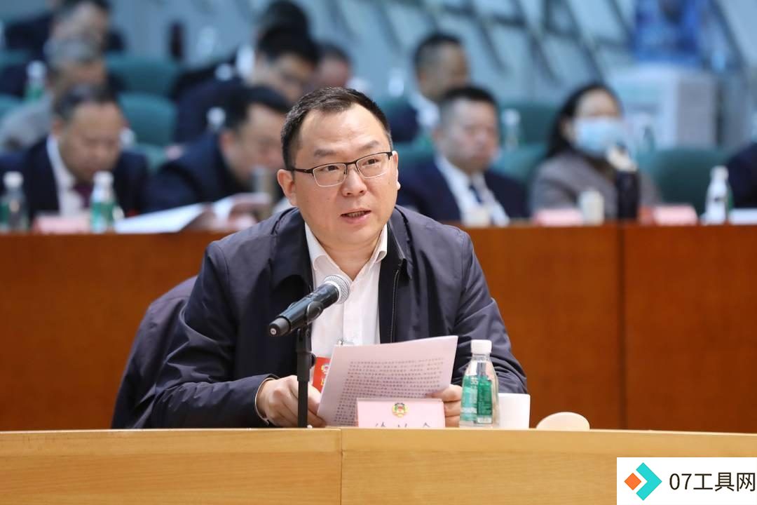 关注人工智能“一号创新工程” 四川省政协委员徐汝金:加强产业人才培养|委员在这里 关注人工智能“一号创新工程” 四川省政协委员徐汝金:加强产业人才培养|委员在这里