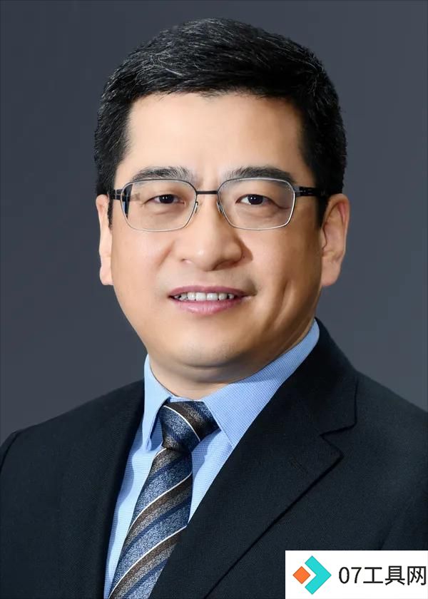市政协委员陈前斌:让人工智能教育在重庆市中小学落地生根 市政协委员陈前斌:让人工智能教育在重庆市中小学落地生根