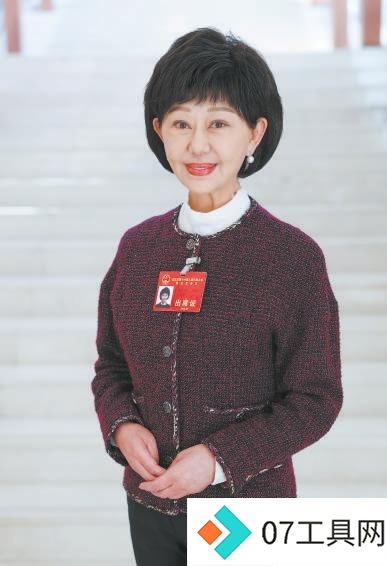 马慧娟代表:普及“人工智能+养老服务” 马慧娟代表:普及“人工智能+养老服务”
