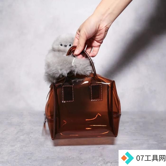 AI陪伴机器人火了!上市公司密集布局 AI陪伴机器人火了!上市公司密集布局