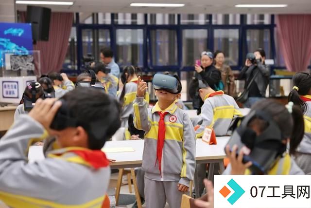 北京亦庄打造全域人工智能之城,发布两只百亿级基金 北京亦庄打造全域人工智能之城,发布两只百亿级基金
