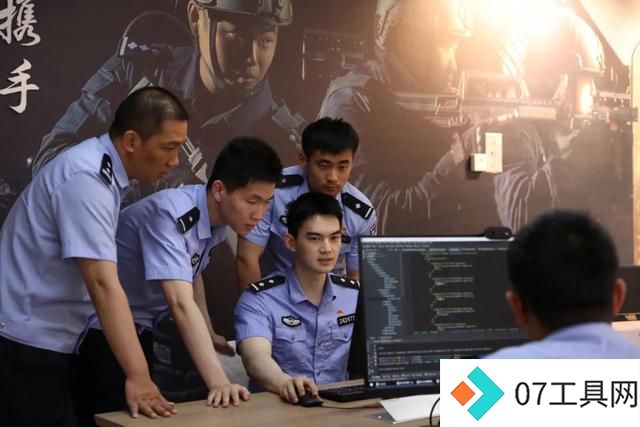 “AI**”上岗,算力引爆战力 “AI**”上岗,算力引爆战力