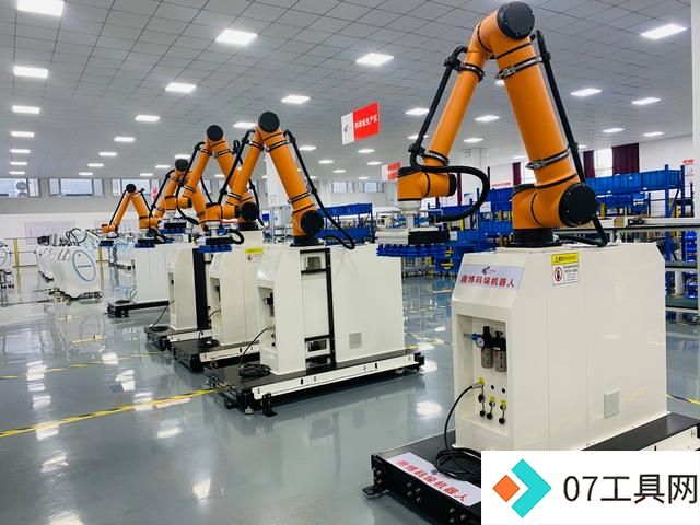 临淄:机器人+AI 智能产业跑起来 临淄:机器人+AI 智能产业跑起来