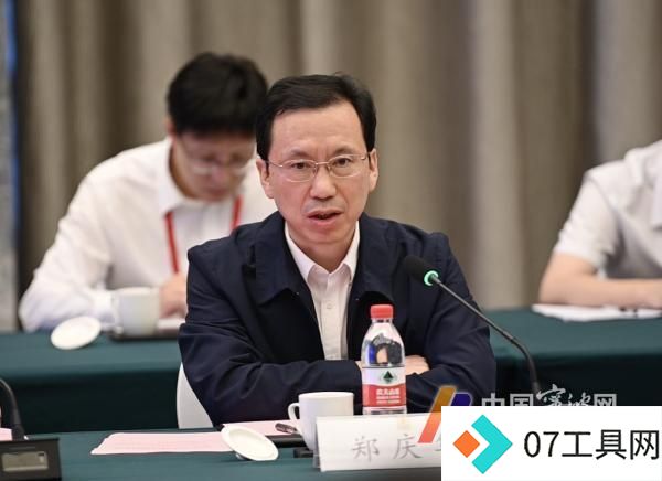 人工智能赋能新型工业化:宁波院士专家献策与实践探讨 人工智能赋能新型工业化:宁波院士专家献策与实践探讨