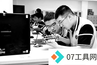 鼓励“揭榜挂帅”,深化校企合作——以新型研发机构促人工智能成果转化 鼓励“揭榜挂帅”,深化校企合作——以新型研发机构促人工智能成果转化