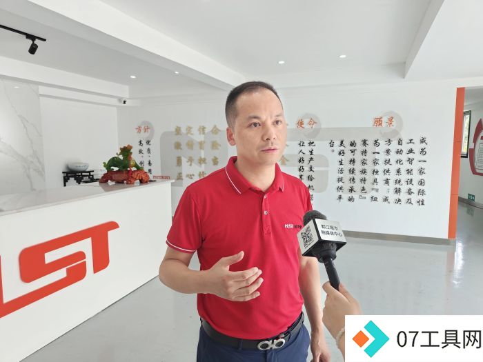 都江堰智造:纽赛特工业机器人加速人工智能革命 都江堰智造:纽赛特工业机器人加速人工智能革命