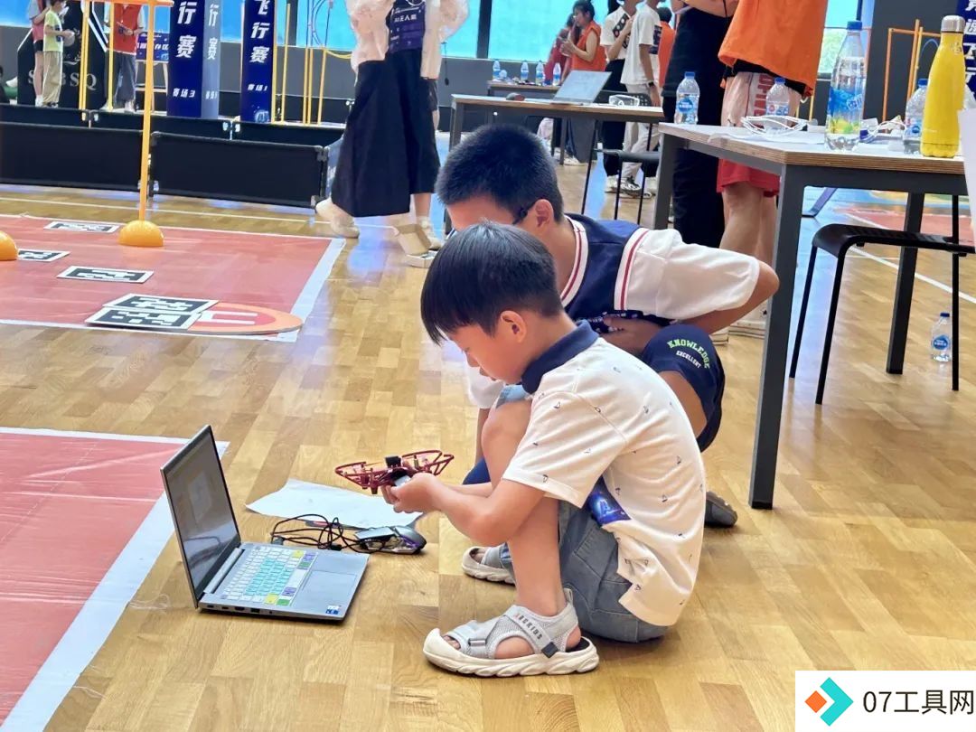 上海青少年人工智能创新大赛首场决赛盛大开赛 上海青少年人工智能创新大赛首场决赛盛大开赛