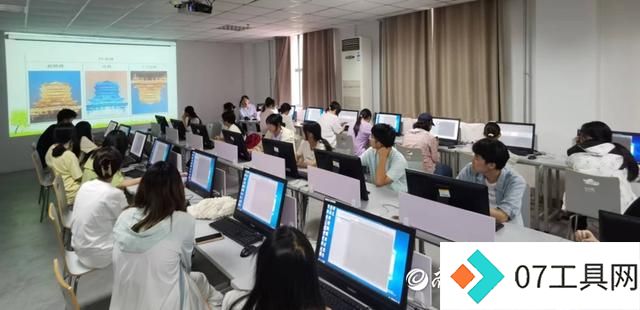 山工艺美术学院人工智能通识课:艺术与技术融合的新风潮 山工艺美术学院人工智能通识课:艺术与技术融合的新风潮