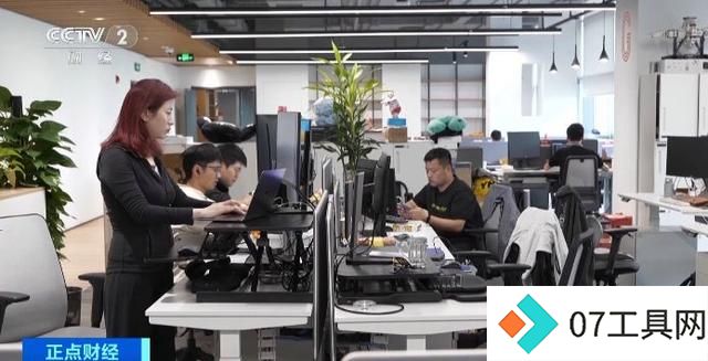 缺人!AIGC应用爆发,招聘市场火热!相关岗位需求增超300% 缺人!AIGC应用爆发,招聘市场火热!相关岗位需求增超300%