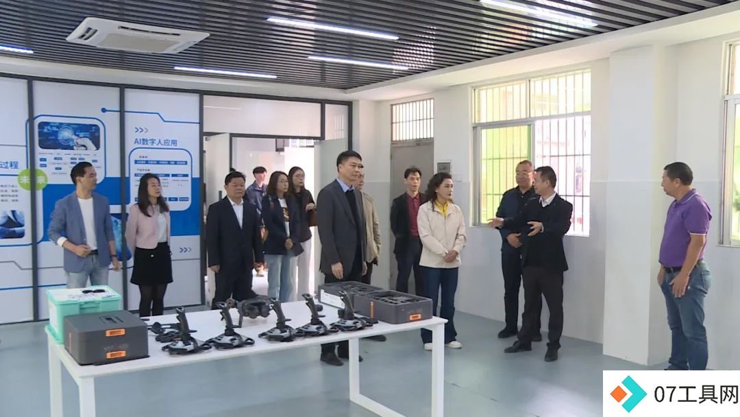 【百校联百县助力“百千万工程”】赋能教育，智启未来！龙川县人工智能教育新篇开启～