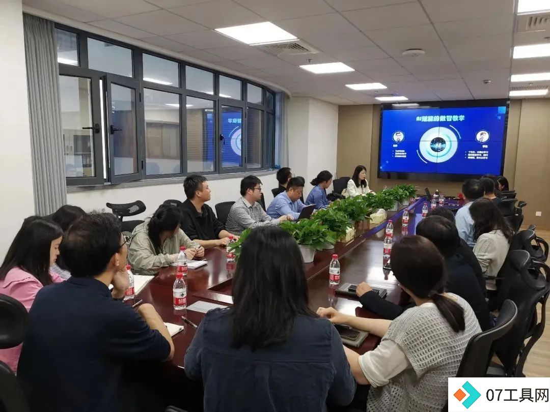 构建“人工智能+语言”微专业，这一高校打造复合型创新人才的新范式